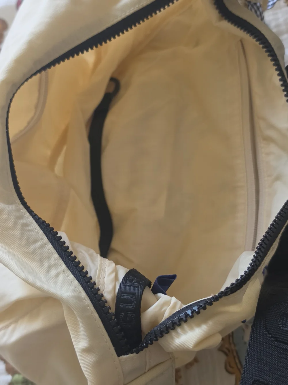 BAGGU Medium Embroidered Cream Crescent Shoulder Bag